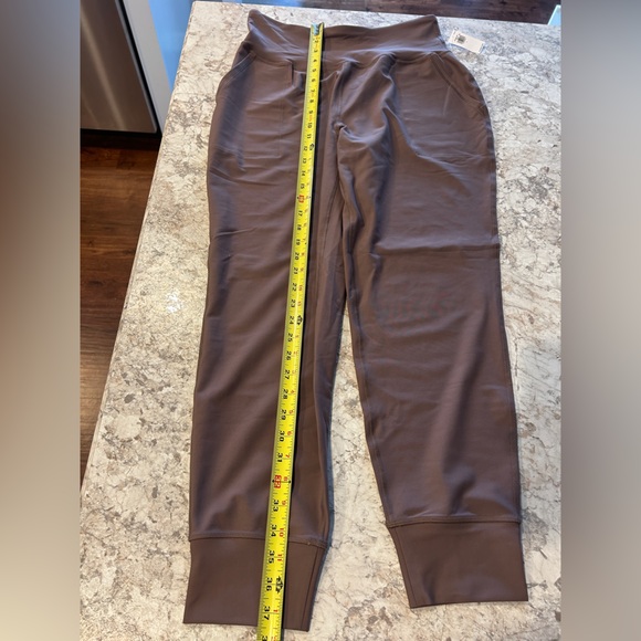 Old Navy Women's Powersoft Joggers Size Large NWT - Picture 7 of 9